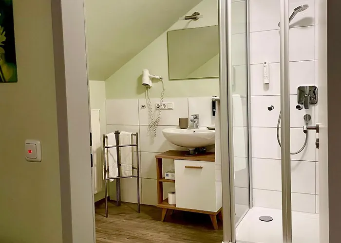 Singold Mit Highspeed Wlan Und Digitalem Schluessel Hotel Schwabmunchen